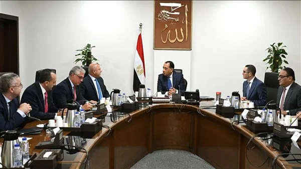 رئيس الوزراء: جاهزون لتقديم حوافز مبتكرة لتطوير صناعة السيارات الكهربائية في مصر