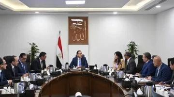 رئيس الوزراء يراقب برنامج تنفيذ محطات تحلية مياه الساحل الشمالي الغربي