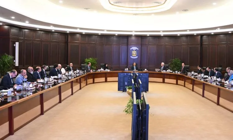 رئيس الوزراء يراقب نظام الجامعات الخاصة رئيس الوزراء يراقب نظام الجامعات الخاصة