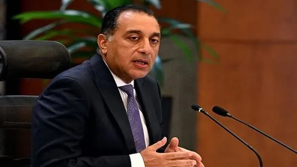 رئيس الوزراء يعلق على ادعاءات إحراق مبنى سنترال رمسيس بهدف بيعه رئيس الوزراء يعلق على ادعاءات إحراق مبنى سنترال رمسيس بهدف بيعه