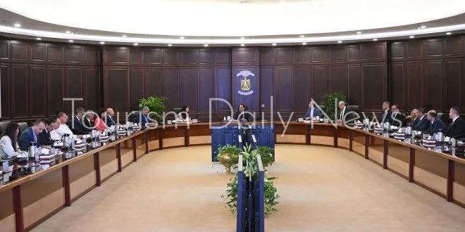 رئيس الوزراء يقود اجتماع اللجنة المنظمة للاحتفال بافتتاح المتحف الكبير