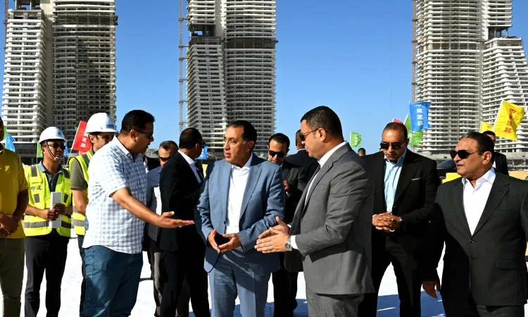 رئيس الوزراء يقوم بزيارة تفقدية لمشروعات “أبراج الداون تاون” و “داون تاون لاجون” رئيس الوزراء يقوم بزيارة تفقدية لمشروعات “أبراج الداون تاون” و “داون تاون لاجون”