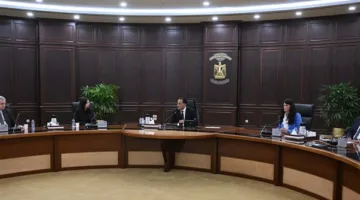 رئيس الوزراء يناقش فرص الاستثمار المتاحة مع الدول الخليجية قيد التفاوض.