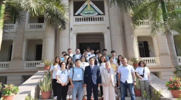 رئيس جامعة بنها يرحب بطلاب البرنامج الصيفي من جامعة وسط الصين