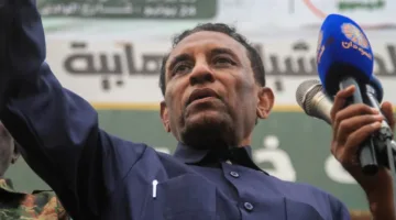 رئيس حكومة السودان يلتزم بإعادة بناء العاصمة الخرطوم