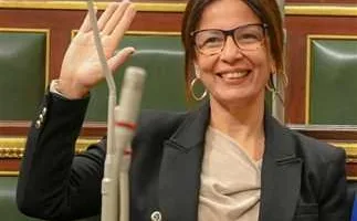رئيس مجلس النواب يبارك للدكتورة جيهان زكي بمناسبة تكريمها بوسام “جوقة الشرف” من الرئيس الفرنسي
