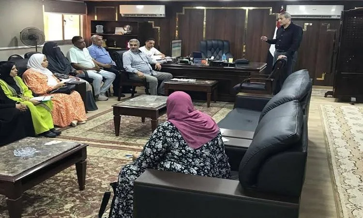 رئيس مدينة سفاجا يطالب بسرعة إنهاء كافة المعاملات المتراكمة في المركز التكنولوجي.