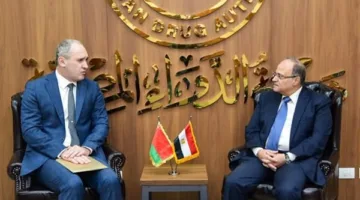 رئيس هيئة الدواء يلتقي سفير بيلاروسيا لبحث سبل التعاون في قطاع الأدوية وتعزيز الوصول إلى الأسواق العالمية