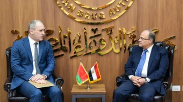 رئيس هيئة الدواء يناقش مع سفير بيلاروسيا إمكانية توسيع الوصول إلى الأسواق العالمية.