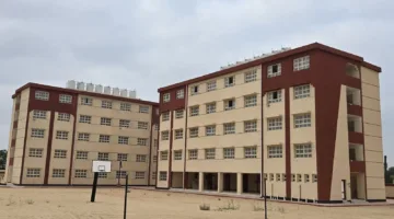 رئيس هيئة النوبارية الجديدة يعلن عن اكتمال بناء مدرسة جديدة في حي “ابني بيتك” بالمدينة.