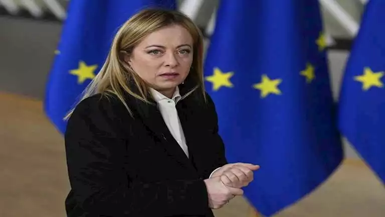 رئيسة وزراء إيطاليا: تناولت مع الرئيس الجزائري الوضع في ليبيا