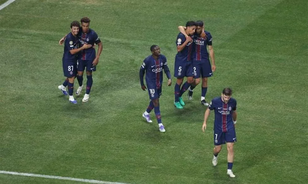 راديو مونت كارلو: أربعة لاعبين يغيبون عن تدريبات باريس سان جيرمان قبل مواجهة ريال مدريد راديو مونت كارلو: أربعة لاعبين يغيبون عن تدريبات باريس سان جيرمان قبل مواجهة ريال مدريد