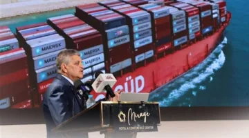 ربيع: انقلاب الحفار في جبل الزيت لم يؤثر على حركة المرور في قناة السويس