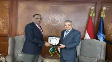 ربيع: قناة السويس هي الطريق الفعال المثالي لتقليل الوقت والمسافة والوقود.