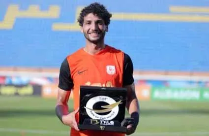 رسمياً.. الزمالك يوقع مع عمرو ناصر كصفقة ثالثة هذا الصيف رسمياً.. الزمالك يوقع مع عمرو ناصر كصفقة ثالثة هذا الصيف
