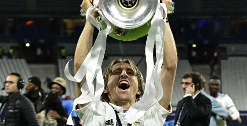 رسمياً.. ميلان يعلن عن التعاقد مع لوكا مودريتش رسمياً.. ميلان يعلن عن التعاقد مع لوكا مودريتش