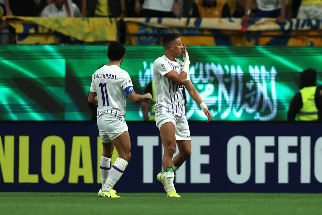 رسميًا.. لاعب العين الإماراتي يعلن مغادرته رسميًا.. لاعب العين الإماراتي يعلن مغادرته