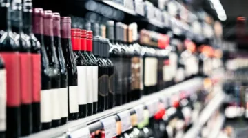 رسوم تقدر بـ 15% على النبيذ الأوروبي من الولايات المتحدة اعتباراً من أغسطس 2025