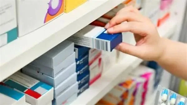 رغم أزمة نقص الأدوية.. توقعات بزيادة سوق الأدوية في مصر بنسبة تتراوح بين 25% و30% هذا العام رغم أزمة نقص الأدوية.. توقعات بزيادة سوق الأدوية في مصر بنسبة تتراوح بين 25% و30% هذا العام