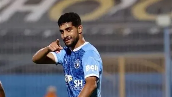 رغم الاهتمام من الإمارات وفرنسا وسويسرا، إبراهيم عادل يترقب عرضًا من البطولات الكبرى.