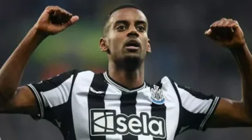رغم العرض الجذاب من الهلال، إيزاك يصر على الانتقال إلى ليفربول فقط.