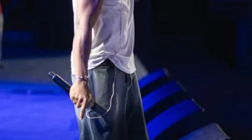 رغم مشاكل ابنه وقرار المحكمة.. محمد رمضان يتلاعب بالأجواء في حفله بالساحل