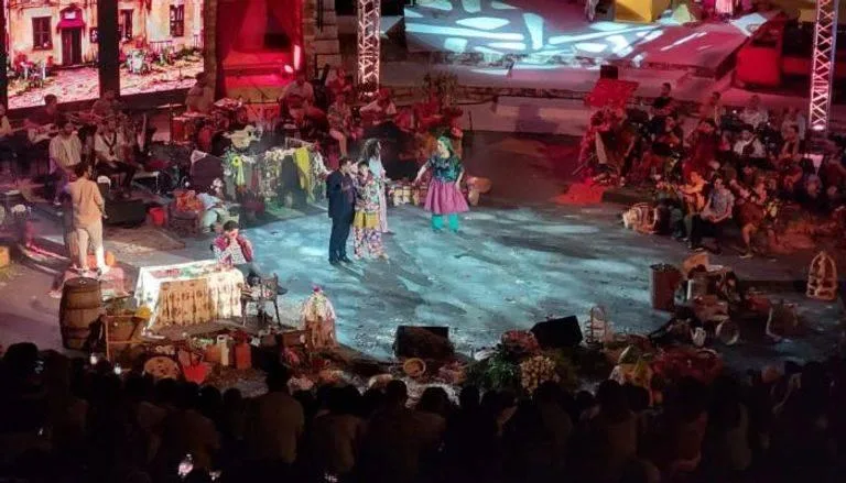 «رقوج» يطلق حفلات مهرجان الحمامات في تونس