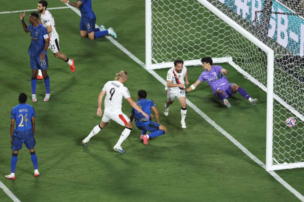 روبن دياز يوضح سبب هزيمة مانشستر سيتي أمام الهلال في كأس العالم للأندية 2025. روبن دياز يوضح سبب هزيمة مانشستر سيتي أمام الهلال في كأس العالم للأندية 2025.