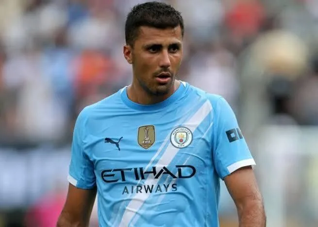 رودري في أفق ريال مدريد.. عرض كبير للتعاقد مع نجم مانشستر سيتي