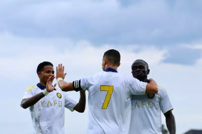 رونالدو يشعل حماس مشجعي النصر: الطموح لا يتوقف أبداً.. ولدينا الكثير من الجهد لنقوم به رونالدو يشعل حماس مشجعي النصر: الطموح لا يتوقف أبداً.. ولدينا الكثير من الجهد لنقوم به