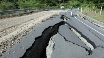 زلزال شدته 6.9 درجة يهز منطقة مالوكو في إندونيسيا