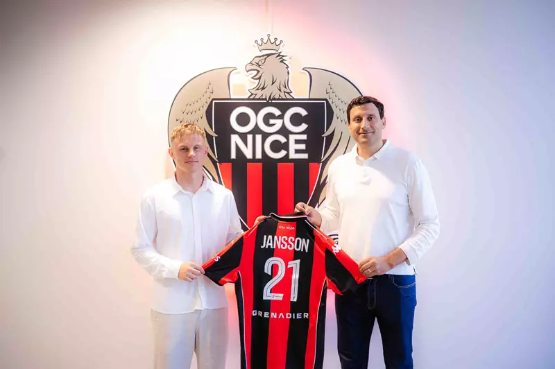 زميل جديد لعبد المنعم.. نيس يعلن عن انضمام لاعب من رابيد فيينا زميل جديد لعبد المنعم.. نيس يعلن عن انضمام لاعب من رابيد فيينا
