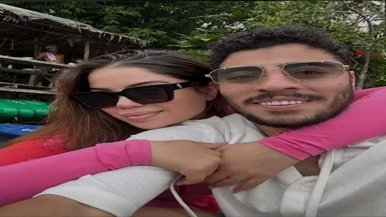 زوجة أكرم توفيق الثانية تُرسل له رسالة قبل رحلته إلى قطر زوجة أكرم توفيق الثانية تُرسل له رسالة قبل رحلته إلى قطر