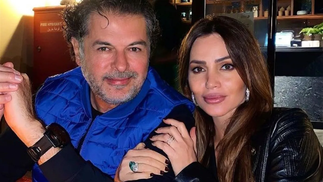 زوجة راغب علامة تنفي شائعات انفصالهما وتوضّح موقفهما. زوجة راغب علامة تنفي شائعات انفصالهما وتوضّح موقفهما.