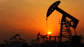 زيادة أسعار النفط بسبب الطلب الموسمي وآثار الهجمات على حقول كردستان العراق.