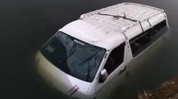 زيادة وفيات حادث انقلاب ميكروباص في مصرف مائي بالمنوفية إلى ثلاث حالات