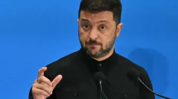 زيلينسكي: روسيا شنت هجوماً علينا باستخدام 597 طائرة مسيرة و26 صاروخاً.