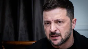زيلينسكي يطلب زيادة الاستثمارات في الدفاع لمواجهة الهجمات الروسية