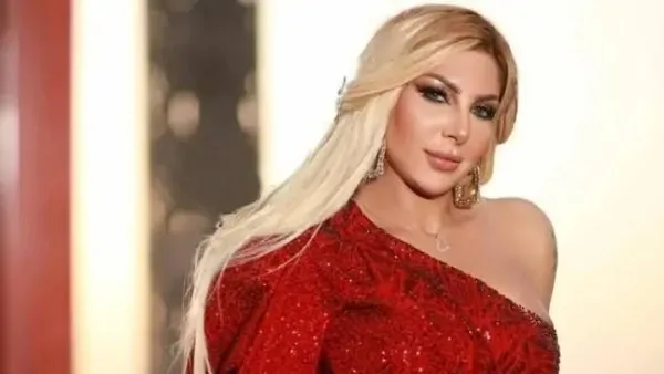 سارة خليفة تواجه المحكمة بعد 90 يومًا في “سجن النساء” بالزي الأبيض سارة خليفة تواجه المحكمة بعد 90 يومًا في “سجن النساء” بالزي الأبيض