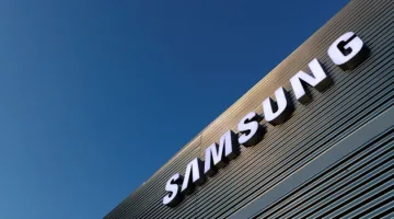 سامسونج تتنبأ بانخفاض أرباحها الفصلية بنسبة 56% نتيجة لتأثير القيود الأمريكية.