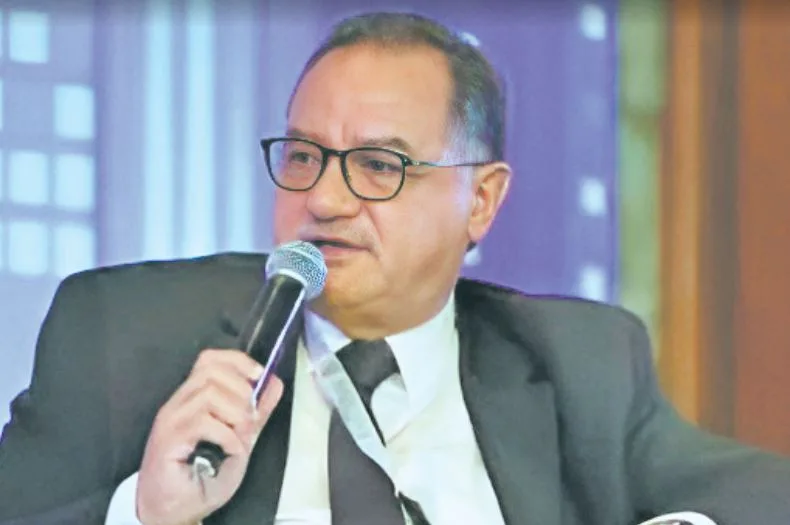 سامكريت” تطالب وزارة التموين بزيادة سرعة تجهيز مرافق المخزن الاستراتيجي في السويس