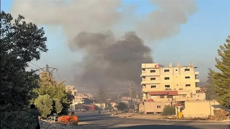 سانا: طائرات الاحتلال تستهدف مركز مدينة السويداء في جنوب سوريا سانا: طائرات الاحتلال تستهدف مركز مدينة السويداء في جنوب سوريا