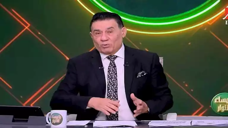 سبب توقف صوت مدحت شلبي خلال تعليقه على مباراة الهلال ومانشستر سيتي