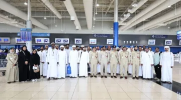 سبعون من شرطة دبي يؤدون العمرة في الفوج العشرين