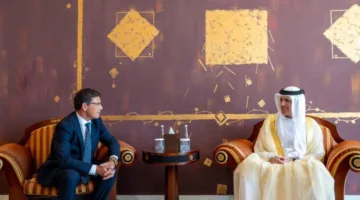 سعود بن صقر يرحب بسفير إسبانيا في الإمارات