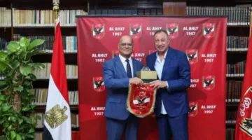 سفير تونس يشيد بالأهلي بعد معسكر الموسم الجديد ويعزز السياحة في مدينة طبرقة
