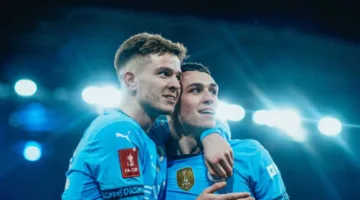 سكاي: لاعب مانشستر سيتي يتوجه إلى فرانكفورت للتفاوض بشأن انتقاله