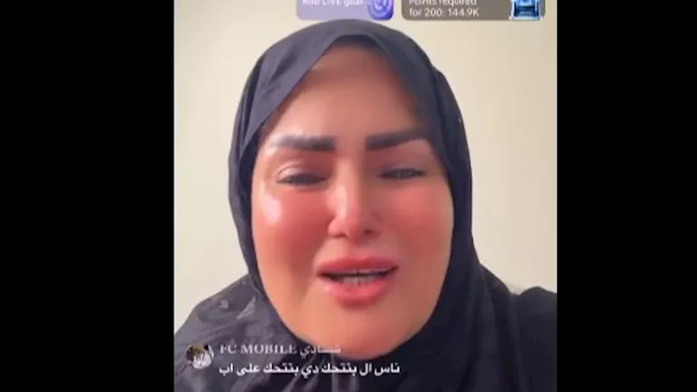 سما المصري تتأثر بالبكاء وتقرر ارتداء الحجاب: “احذفوا جميع صوري بملابسي”