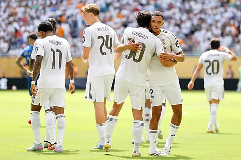 سوق انتقالات ريال مدريد لا يزال مفتوحًا.. كيس مرغوب فيه على القائمة.