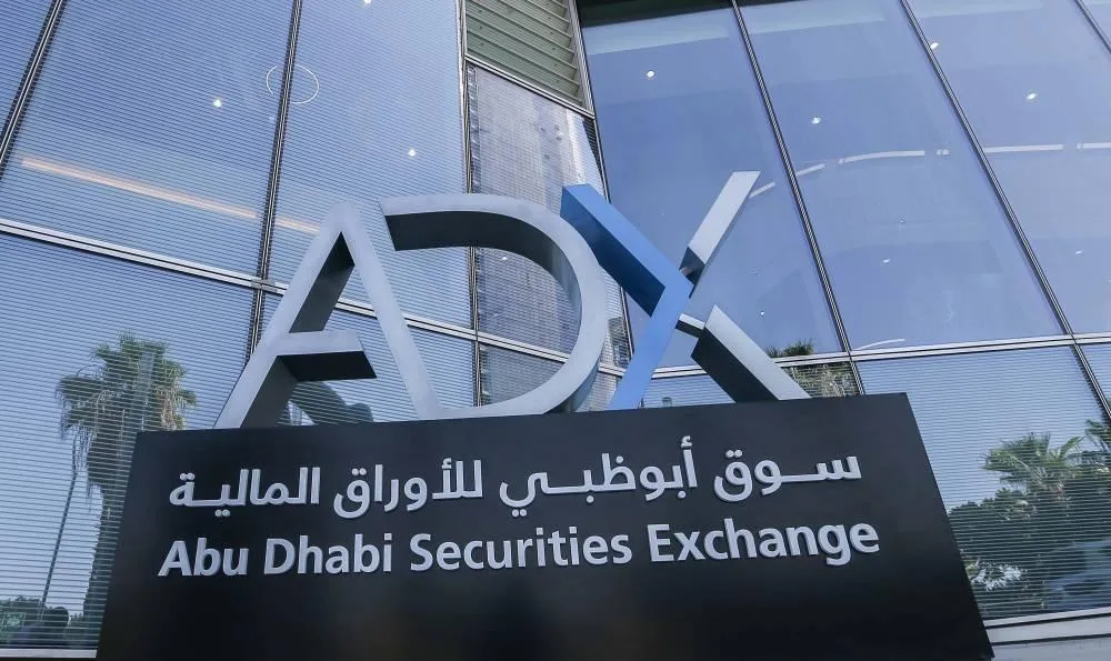سوقا دبي وأبوظبي يحققان صفقات ضخمة بقيمة 17 مليار درهم سوقا دبي وأبوظبي يحققان صفقات ضخمة بقيمة 17 مليار درهم